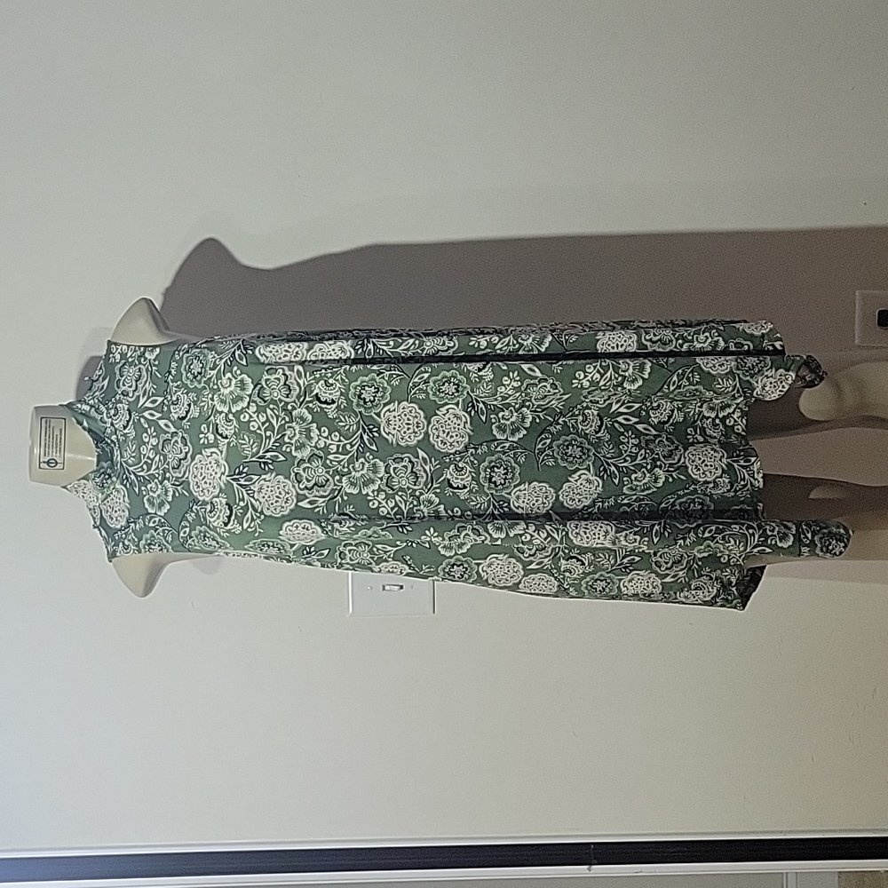 Green and White Floral Sleeveless Dress